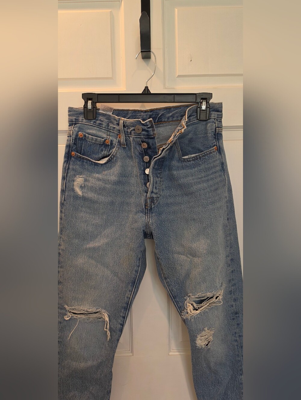 Levi Distressed Blue Denim Jeans